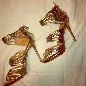 NWOT 4” Badgley Mischka Gold strappy heels
